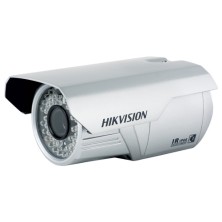 Аналоговая камера HikVision DS-2CC102P-IRT